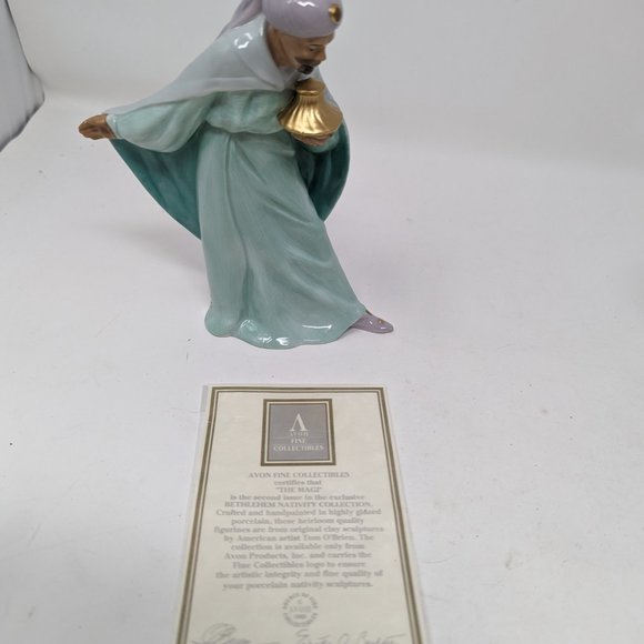 Vintage Avon 1992 Bethlehem Nativity Christmas Collection with COA's - Picture 11 of 15